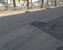 На проспекте Кирова, 55 на проезжей части сильно утоплен люк, создает препятствие для движения автомобилей.