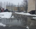 Раньше на этом участке был хороший асфальт, сейчас все пришло в ненадлежащее состояние.