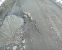 Данная дорога раньше была в хорошем состоянии с асфальтным покрытием. После того, как по ней стали двигаться большегрузы,пришла в негодное состояние. Единственный мост через речку "Шарьинка", который не предназначен для высоких нагрузок, начал просто распадаться. Жители обеспокоены тем, что в скором времени к ним не смогут проехать аварийные службы, в случае чрезвычайной ситуации.