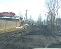 Дорога требует ремонта, подсыпку грунта и нормального водоотведения.