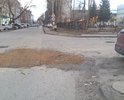 На перекрестке улицы П.Осипенко и ул. Котовского требуется асфальтирование участка проезжей части.