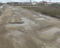 тут и без слов все ясно .дороги здесь просто нет