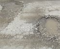зачем делать дороги если можно преспокойненько тратить их на себя. ведь никто никогда не интересовался "а как там россияне выживают?"