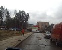 Имеются две огромные ямы, которые не соответствуют ГОСТ Р 50597-93