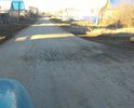 На дороге выбоины ,в некоторых местах асфальт отсутствует совсем, дорогу не ремонтировали с времён СССР