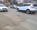 На ул. Карла Маркса напротив Администрации Ленинского района требуется ремонт дорожного полотна.