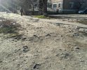 Дорога от ул. Почтовой до ул. Южной полностью разбита, представляет из себя укатанный мусор. Даже пешком пройти бывает затруднительно. Напротив домов 8 (ул.Почтовая) и 5 (ул.Южная) неизвестной организацией проводились земляные работы, после которых дорожное покрытие не было восстановлено, остался только грунт, в дождь - грязь. На тротуаре возле дома 5 (ул.Южная) постоянно паркуют автомобили и в дождь в школу или поликлинику приходится идти по лужам и грязи, так как тротуар заблокирован.