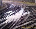 Осенью, весной в дождь сплошная грязь.