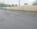 Дорога находится в плохом состоянии. Систематически проводится ямочный ремонт, однако при его помощи проблему уже решить нельзя-требуется полная замена полотна. Вышеупомянутый ямочный ремонт крайне некачественный (дорога разбивается в течении месяца и менее). Так-же, после дождей, на дороге образуются огромные глубокие лужи, водоотвод отсутствует полностью. Обочины не благоустроены