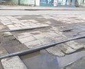 Требуется ремонт дороги по ул. Р.Люксембург, изношена бетонная дорожная плитка.