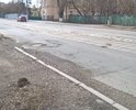 Необходим ремонт дорожного полотна, в т.ч. бетонной дорожной плитки по ул. Розы Люксембург.