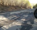Дорога от города Катав-Ивановска до трассы М5 у города Усть-Катава давно нормально не ремонтировалась. Пытались делать только ямочный ремонт, но как весна все отвалилось. Как не объезжай, все равно по ямам. Обратите, пожалуйста, внимание на нашу дорогу. Здесь давно нужно полностью заменить покрытие на участке от Катав-Ивановск до поселка Орловка.