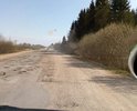 Старая Русса-Астрилово .Теперь и по обочине невозможно ехать. И вот так со скоростью 20-40 км\ч. Расстояние минимум километров 30.