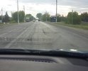 Неровное покрытие, латки, мятый асфальт, трещины и небольшие, но стремительно растущие, ямы. Требуется капитальный ремонт