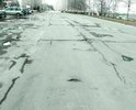 Вечный огонь, ресторан, кинотеатр - и подъезжать к ним приходиться по такому убожеству.