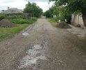 Одни ямы и булыжники, ездить по улице Малиновского и в сухую-то погоду опасно, а в дождливую только вплавь!  И это называется городом!  Невинномысск! Позор!...