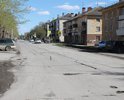 ул. Карла Маркса - одна из основных улиц в южной части Полевского, на ней расположены большинство важных социальных объектов юга (Полевская ЦГБ, Центральная детская библиотека, Центр детского творчества, детский сад №36, школы №2 и №8 и т.д.), осуществляется активное движение общественного транспорта. При этом на   дороге встречается большие участки разрушенного асфальтового покрытия, глубокие ямы, просадка колодцев ливневой канализации.