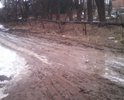 Центр города и такое позорище. Дорога ооочень давно не видела ремонта. Про людей видимо тут вообще забыли.