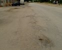 Ямки на пешеходном переходе, остановке маршрутки, заставляет водителя ехать по встречной полосе, трасса Феодосия-Ялта