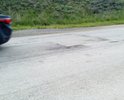 дорога Феодосия-Ялта, подъем перед Коктебелем, выбоины по центру дороги на закрытом повороте