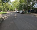Участок дороги на улице Красноармейская ремонтировался, но на местах ямочного ремонта появились ямы-углубления. Еще на дороге имеются ямы, выбоины, трещины по всей улице.