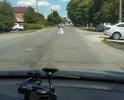 Мятое асфальтовое покрытие, большое количество некачественных латок, появляются ямы и трещины полотна