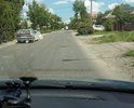 Мятый асфальт, имеются ямы и стремительно появляются новые