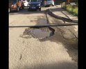 Балашихинское шоссе, ремонт ежегодно проводится, качество ремонта говорит само за себя. На месяц не хватает латок. А вот про эти ОГРОМНЫЕ дыры, обслуживающая компания вовсе ЗАБЫЛА! Контроль качества работ со стороны администрации отсутствует. Кто-то не выполняет свои обязанности по халатности или по причине заинтересованности. Думаю разберется прокуратура? Самое страшное, что глубина ямы свыше 20 сантиметров, при дожде ее не видно совсем. Там уже загублены десятки машин. Обращения в Добродел были неоднократно. ТИШИНА .....