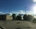 Много ям и разбитого асфальта