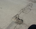 Дорога к конечной остановке общественного транспорта, состояние удручающее. Как там бедные маршрутки разворачиваются? Непонятно.