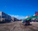 Улица давно требует хорошего ремонта.