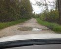 Живописная дорога на деревню Головори, видом можно насладиться сполна, т.к. на протяжении всех 5 км ехать можно не более 20 км/ч! Ямы на каждом метре. Дорога якобы заасвальтированая, но ремонт не проводился с 1986 г.! Жители могут добираться до города только на своих автомобилях. После такой езды уже чинили глушитель. Большинство жителей - пожилые люди, скорая едет неохотно и долго. По этой дороге ездят лесовозы и грузовики с песком. Иногда ямы пытаются заполнить этим песком, но эти меры служат до первого дождя. Жители собирали подписи, обращались в администрацию Нечаевского района, приезжал чиновник, развел руками и уехал. Только зимой в мороз можно доехать благополучно, но это до первой оттепели, потом машины приходится вытаскивать их ям с помощью соседей.