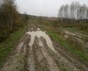 Дорога разрушена. Жители не могут добраться до соседней деревни, где есть магазин. К нам не могут проехать ни скорая, ни пожарная машины. Письма губернатору области результатов не дали.