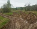 Деревня Павликово Гороховецкого района практически оторвана от цивилизации. Проселочная дорога, связывающая Павликово с ближайшим населенным пунктам в летний период не проезжабельна для легкового автомобиля. Единственный вариант добраться до магазина, почты, мед помощи - идти пешком по размытой проселочной дороге более 3 км.