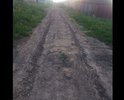 Добрый день. Собственно говоря, дороги как таковой с момента образования микрорайона еще не видели вообще. Просто застывшая грязь. После дождя проехать невозможно. Администрация в курсе проблемы, но никаких действий не совершается уже более 4 лет. Множественные, так называемые, "управляющие организации" предлагают все сделать за свой счет, делали, отсыпали, но дорога приходит в негодность. Часть дороги по переулку Рождественскому по "тихому согласию" государственных структур находится в "частной собственности" оформленное под ИЖС (и это в границах города!), однако проблему никто не решает и по всей видимости и не собирается. Были направлены заявления в прокуратуру по данному вопросу неоднократно, заявления переадресованы в регистрирующие органы, которые признают нарушения, однако исправлять никто ничего не хочет, прокуратура бездействует, администрация ссылается на бумажки. Просим содействия в устранении "барьеров" на данном участке дороги. Спасибо