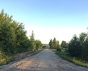 Вместо дороги брусчатка 18 века(!), все проезжающие матом кроют главу Пронска Радько, который умудряется всем рассказывать какой молодец, а на деле всё гниёт. Дороги вообще нет. Машины все стараются либо по обочине ехать, но в дождь и её размывает
