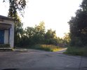 Всё в ямах, грязи и зарослях