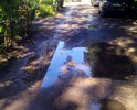 Отсутствует твёрдое покрытие. В ямах стоит вода, которая мешает проходу граждан вдоль дома. В сырую погоду грязь. И эта ситуация уже тянется больше 10 лет, не в деревне "Грязь" а в 65 километрах от Кремля. Помогите! Спасибо. Дмитрий.
P.S. Мой номер телефона: 8-926-104-36-15.
