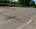 Участок дороги от п. Лупполово Ленинградской области через п. Дранишники до границы города Санкт-Петербурга разбит, весь в ямах, даже ямочный ремонт не делается.