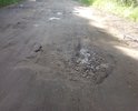 Эта дорога не ремонтируется наверно специально для того, чтобы скорая помощь приезжала в течении 1.5 - 2 часа и деревня белеутово и Домажино остается без внимания. Просьба обратить внимание на этот участок дороги.