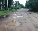 Дорога без ремонта более 10 лет.Ровный асфальт остался лишь на некоторых участках. Последние два года дорогу разбивают лесовозы ИП Бондаренко, который ведёт вырубку леса вблизи деревни, посещаемого местными жителями.Обращение в администрацию Калязинского района результатов не принесло. После обращения в ГИБДД в 2016 году (ответ ГИБДД прикреплен), на асфальтовою дорогу высыпали  камаз песка и разровняли грейдером, что нисколько не улучшило ситуацию, а только усугубило, превратив дорогу в грязь. Отмечу, что дорога особенно дорогА местным жителям как память о ветеране ВОВ, проживавшему в д. Совачёво, благодаря которому она была построена.