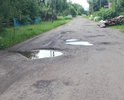 Дорога без ремонта более 10 лет.Ровный асфальт остался лишь на некоторых участках. Последние два года дорогу разбивают лесовозы ИП Бондаренко, который ведёт вырубку леса вблизи деревни, посещаемого местными жителями.Обращение в администрацию Калязинского района результатов не принесло. После обращения в ГИБДД в 2016 году (ответ ГИБДД прикреплен), на асфальтовою дорогу высыпали  камаз песка и разровняли грейдером, что нисколько не улучшило ситуацию, а только усугубило, превратив дорогу в грязь. Отмечу, что дорога особенно дорогА местным жителям как память о ветеране ВОВ, проживавшему в д. Совачёво, благодаря которому она была построена.