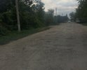 Участок дороги достаточно оживленный, покрытие "дороги" неудовлетворительное, весь отмеченный участок в ужасном состоянии!
