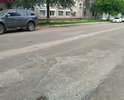 Состояние дороги плохое. Много поперечных трещин и мелких ям. Требую ремонта!