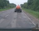 После заплаточного ремонта мало что изменилось, ехать не комфортно трясет на каждой кочке, такой ремонт дороги не качественный и с первыми морозами к созданным дорожниками буграм добавятся ямы.