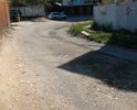 Данный участок дороги имеет множество очень глубоких ям, ремонта не было на ней очень давно