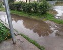 Сдали новый дом г.Калязин Тверская обл.Ул.Коминтерна д.36/27 отчитались за асфальтовое покрытие придомовой территории, на сомом деле вокруг дома лужи по колено и вся ул.Революционная в канавах.А по тротуару в дождливую погоду можно продвигаться только на лодке.