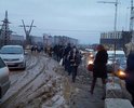 Обращаемся к Вам за помощью, в связи с критической ситуацией на дороге между Северо-востоком Люберец и районом Москвы Некрасовка. 
Более 30 тысяч жителей ЖК Люберцы 2015-2016, ЖК Марусино-1,2,3,4,5, ЖК Малое Павлино, живя в 7 км от МКАД, не могут добраться до ближайшего метро в часы пик. В ЖК Люберцы открылась новая школа на 1100 мест, в детский сад ходят около 400 детей. Образовательные учреждения муниципальные, к нам возят детей из других концов Люберец. В октябре 2017г. начало заселения ЖК Люберцы 2017, начато строительство еще одного детского сада и еще одной школы. Поток машин блокирует въезд/выезд из ЖК, который уже сейчас занимает около 40 минут. 
Напряженная транспортная ситуация усугубляется тем, что для застройки новых жилых кварталов Москвы (квартал 14, квартал 16, квартал 19) перекрывают основные дороги, при этом никаких альтернатив не предлагается, только объезд по существующим, не менее нагруженным дорогам. 23.09. был закрыт сквозной проезд через ул. Кожуховская Горка, который являлся одним из двух вариантов выезда в цивилизацию. Сейчас у нас осталась единственная дорога-двухполосное Зенинское шоссе, на котором соединяются потоки машин с ул.Вертолетчиков и ул.Липчанского, и перестраиваются из пяти полос в одну. Движение на этой дороге почти всегда парализовано авариями и огромным потоком автомобилей. В случае ЧП, службы спасения к нам не доедут. Скорая Помощь уже отказывается к нам ехать. 
Проблема не решается, т.к. Москва и Московская область не могут найти общий язык. Чиновники разводят руками. Застройщик готов ускорить сроки строительства объездной дороги, но она тоже упирается в Москву. Мы в транспортной блокаде. Просим Вашей помощи и содействия в решении данной проблемы.