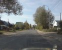 Множественные небольшие но глубокие ямы. Особенно много у поворотов, светофора и на выезде к переезду с этой улицы.