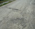 Дорога находится в неудовлетворительном состоянии и требует срочного ремонта. Не было ремонта наверно лет 10, даже ямочного, асфальт уже рассыпается, во многих местах перекопан при прокладке коммуникаций. На улице находятся не только частные дома, но и многоквартирные двух - трехэтажные. Два года назад на ул. Трудовой проводился капитальный ремонт дороги, но только участка от ул. Войкова до ул. Коммунистической. Указанный участок по какой-то причине не вошёл в планы ремонта или просто не был выполнен план.